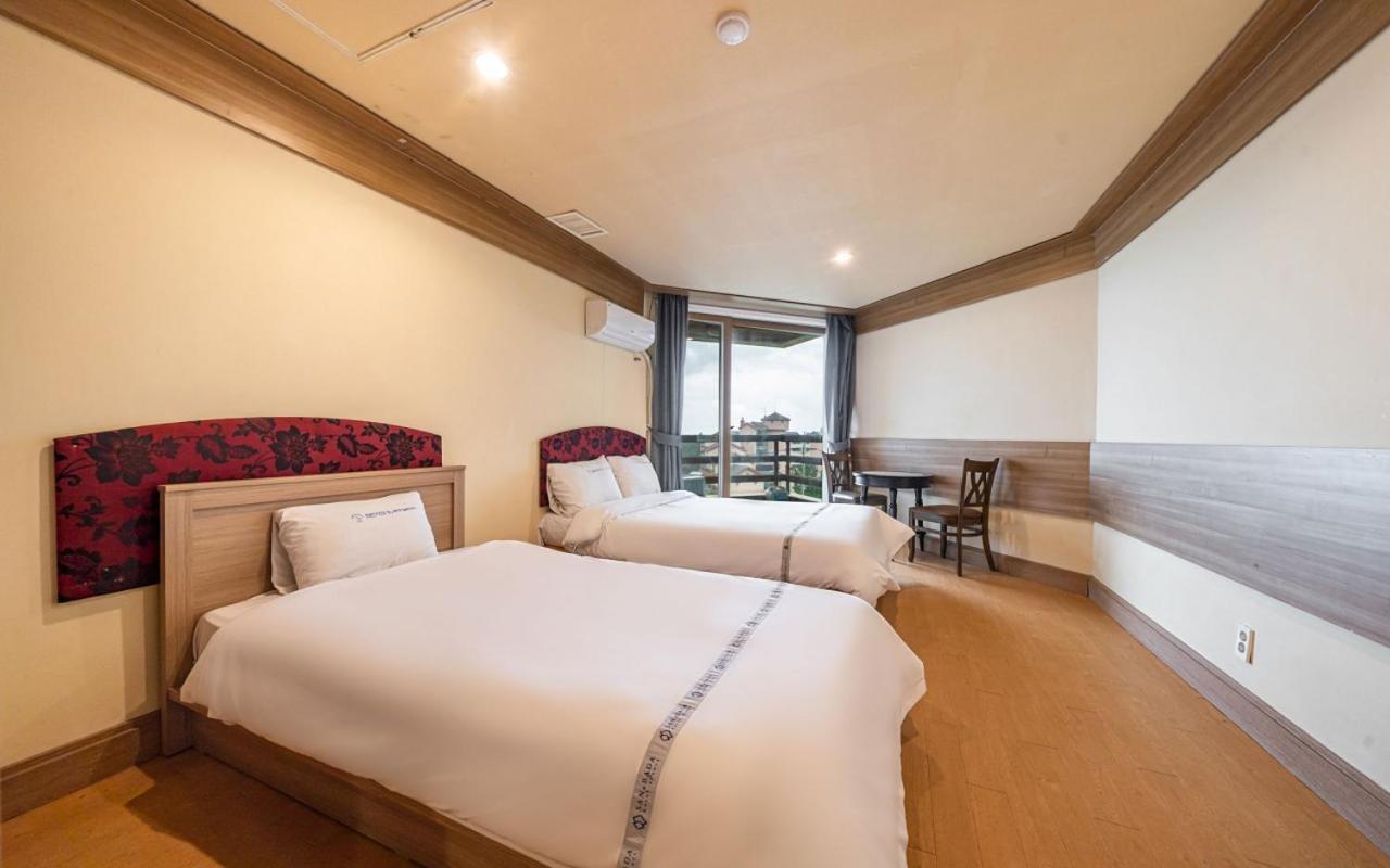 Benikea San&Bada Jumunjin Resort Gangneung Esterno foto